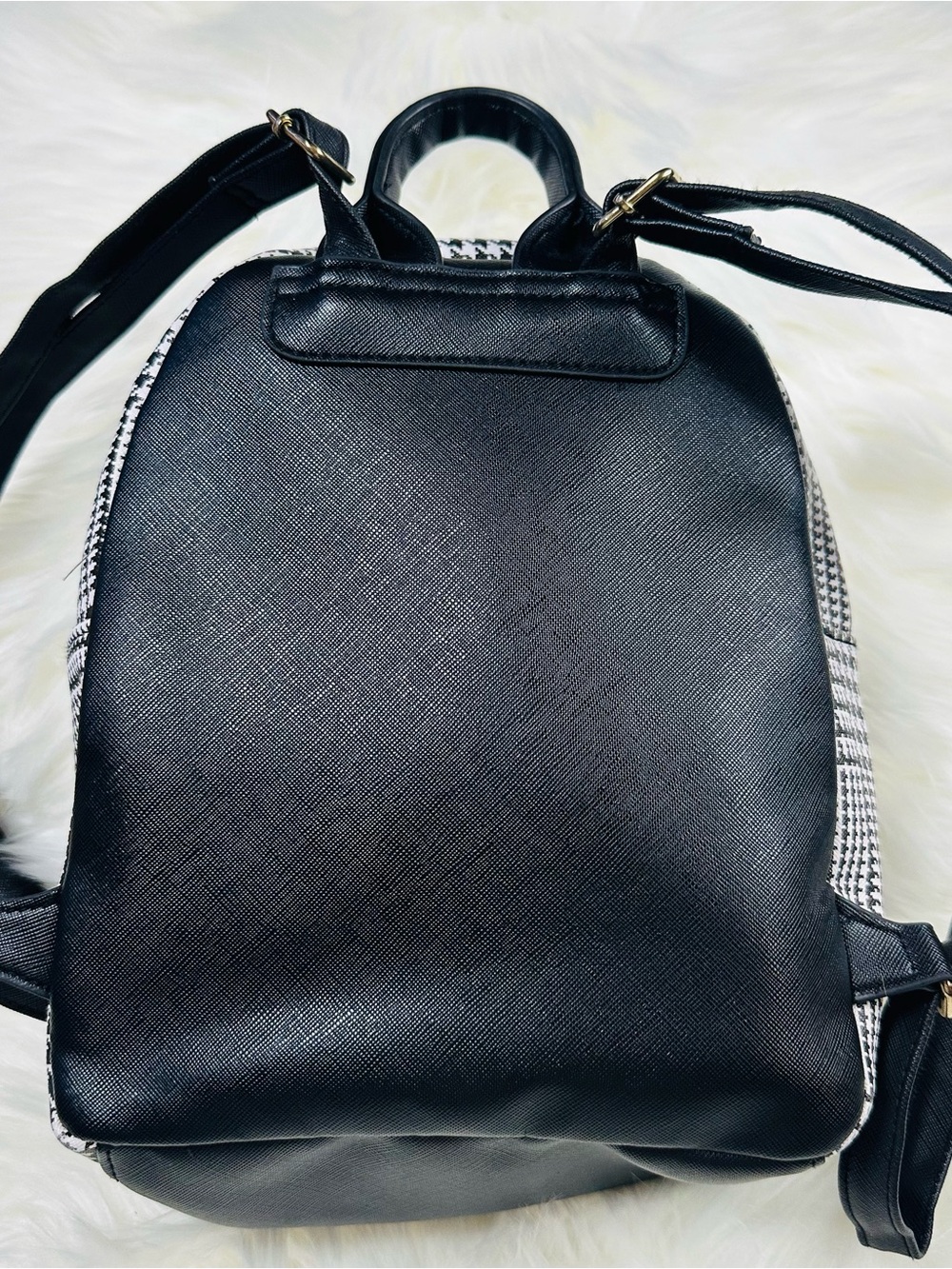 Claire's Black & White Houndstooth Mini Backpack with Gold Tassel - Picture 2 of 8